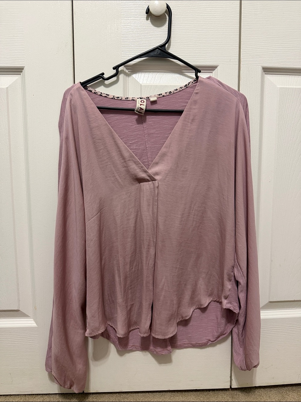 Anthropologie Dolan Mauve V-Neck Lightweight Blouse